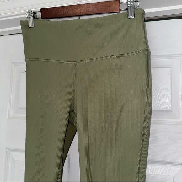 Athleta Elation Rib Crop Flare Pants Olive Green L - Picture 4 of 9